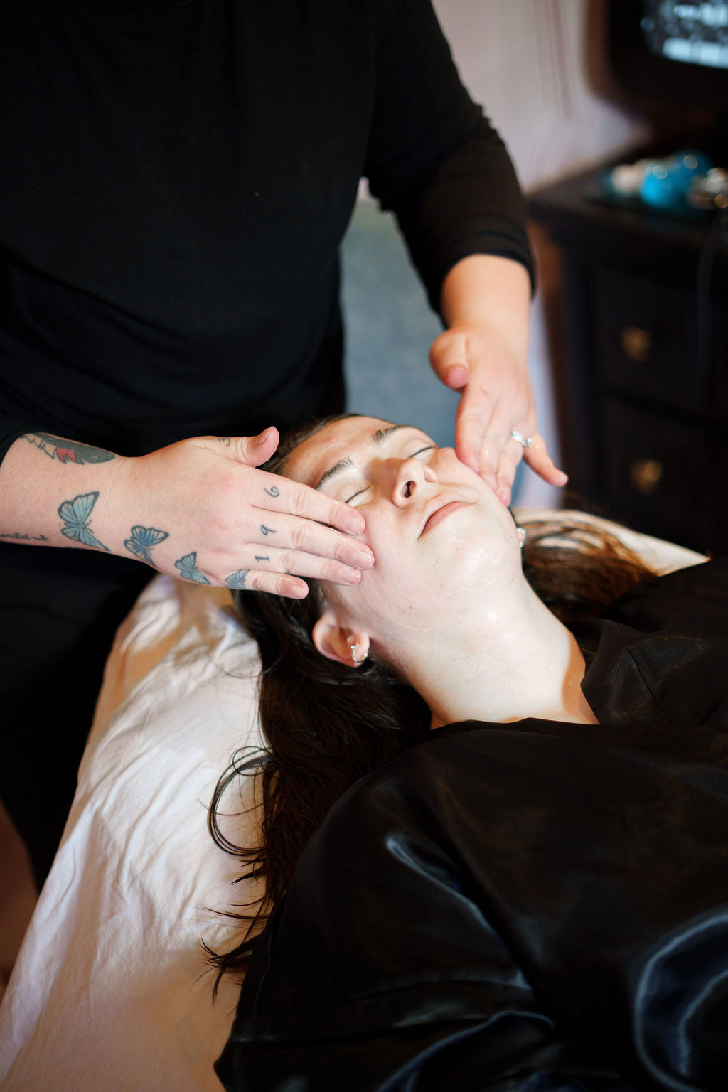 Lymphatic Facial & Glo2Facial